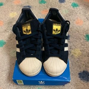 Adidas size 3.5